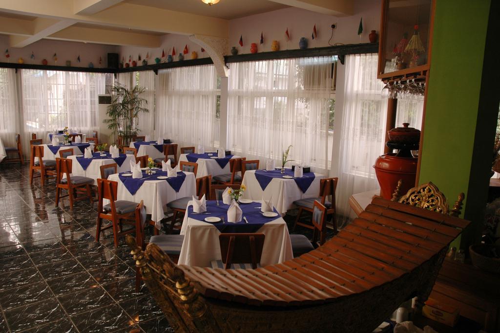 מנדלאי Emerald Land Hotel מראה חיצוני תמונה