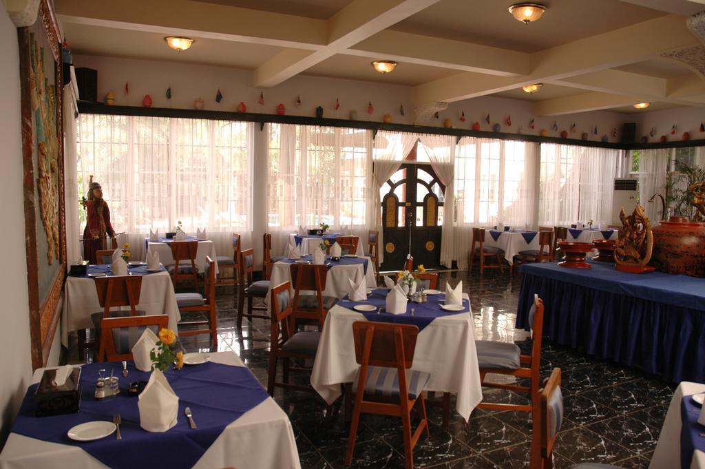 מנדלאי Emerald Land Hotel מראה חיצוני תמונה